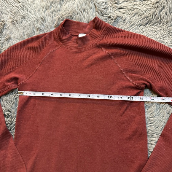 Lululemon Keep The Heat Thermal Long Sleeve Size Small - Picture 6 of 7